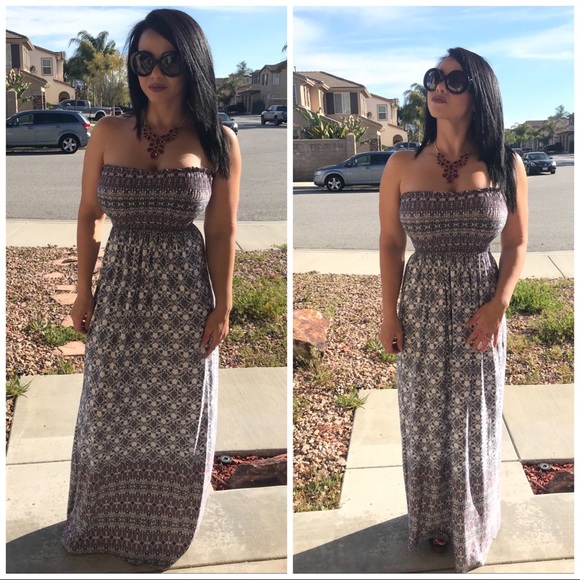 Last 2❗️Pretty! Tube Smocking Printed Maxi Dress - Picture 2 of 7